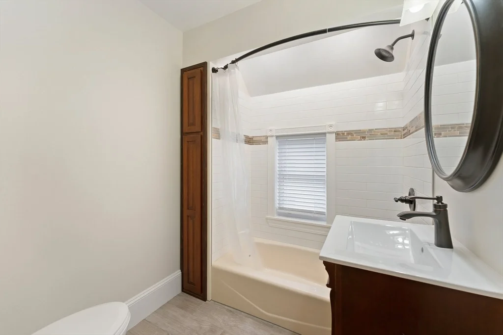 4 Prospect St, Attleboro