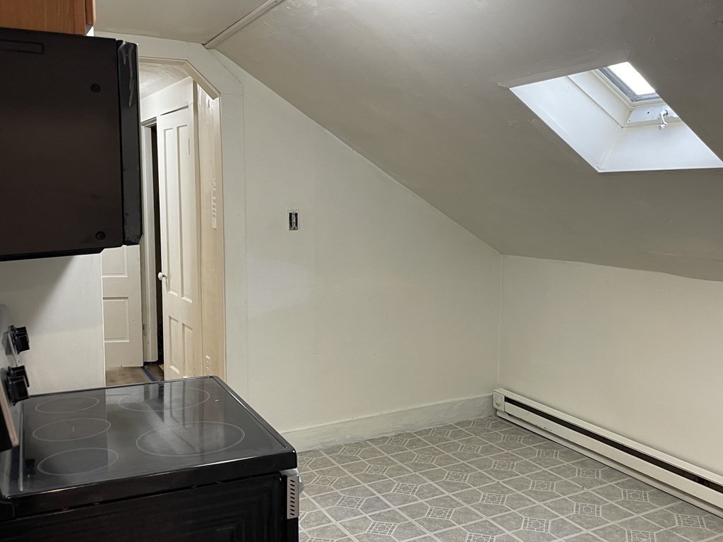 4 Underwood Ct, Westborough