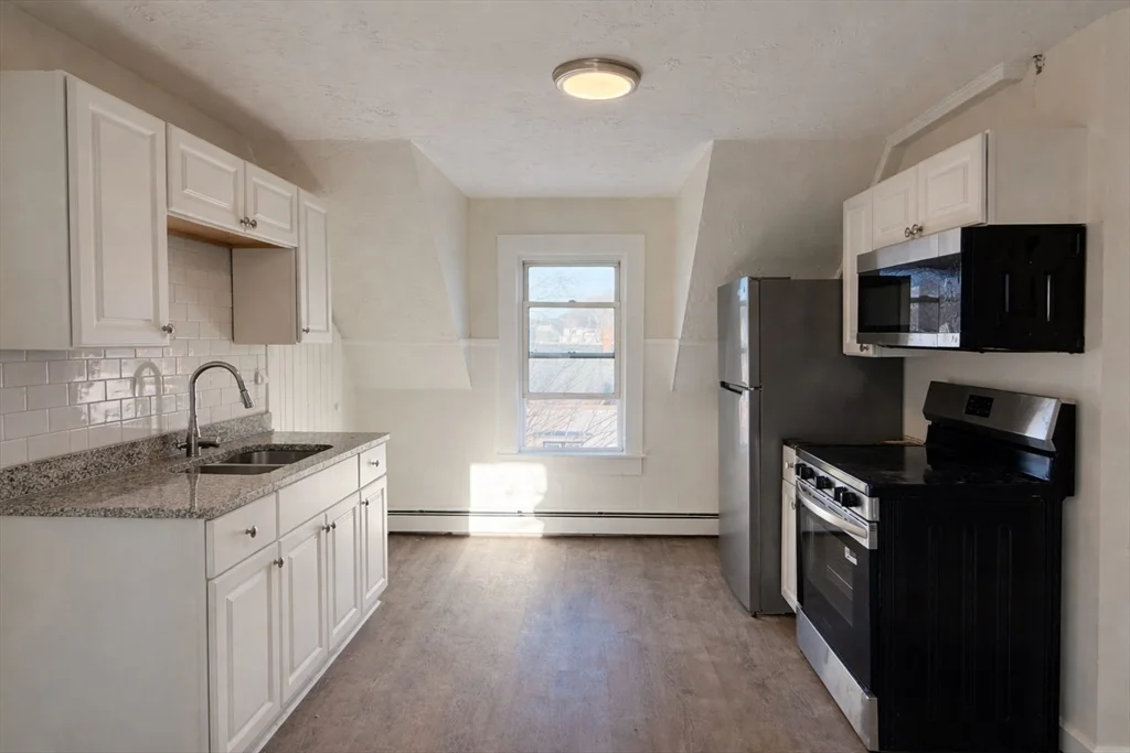 75 Haviland Ave, Lynn