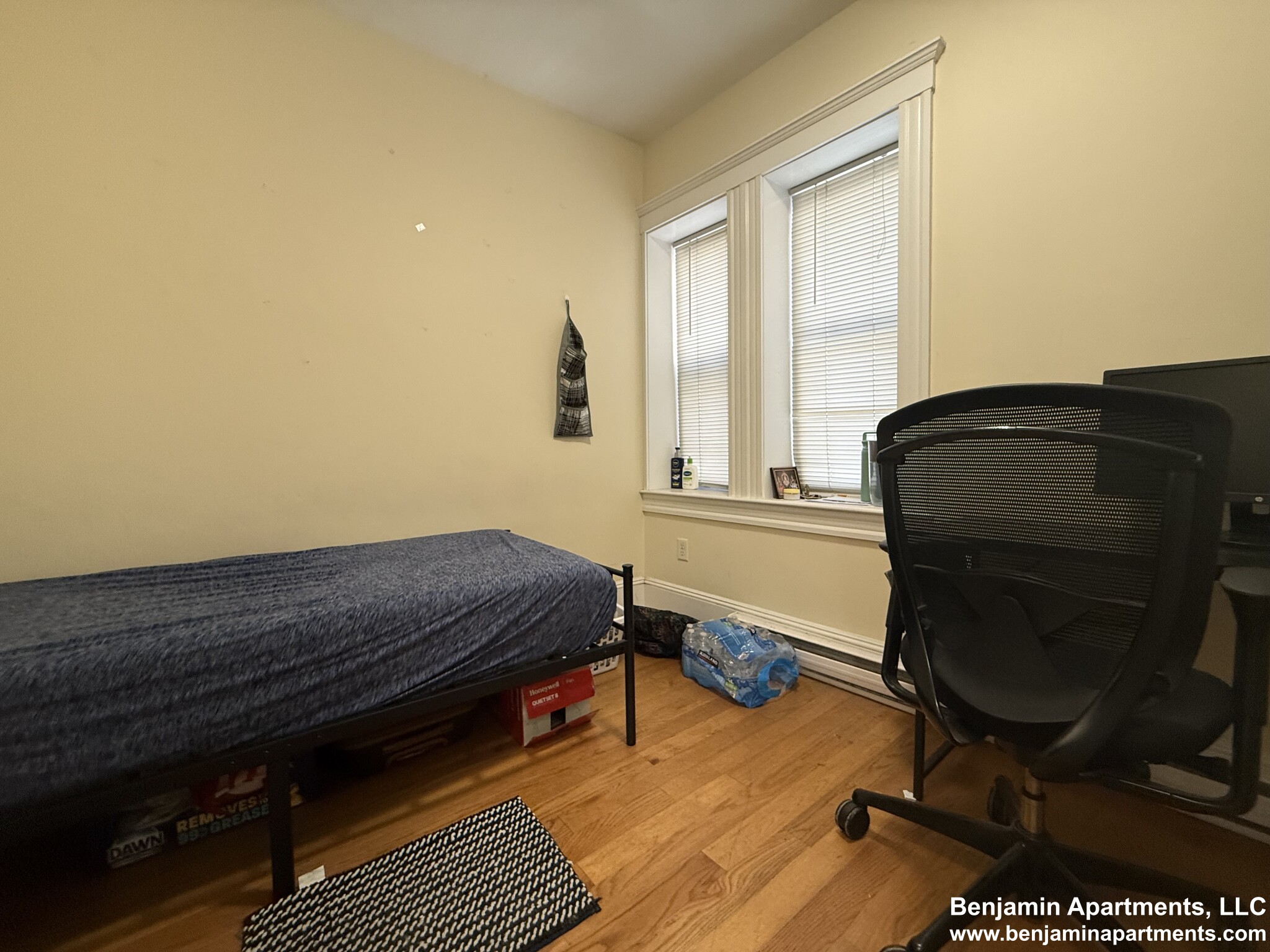 887 Huntington Ave, Mission Hill