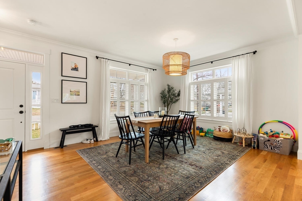 40 Foley Beach Rd, Hingham