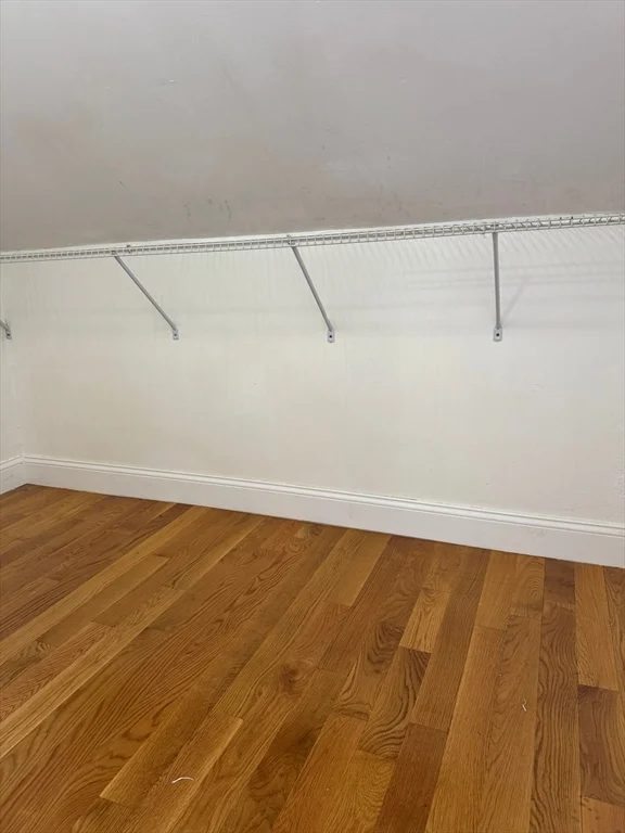 61 Crescent Ave, Chelsea