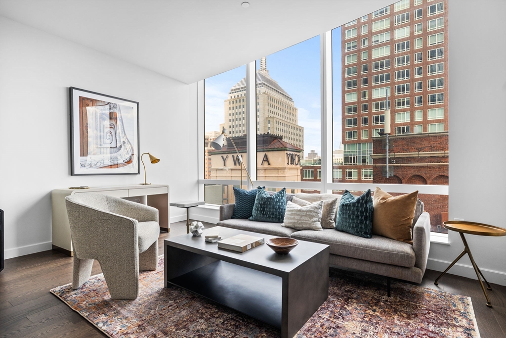 430 Stuart St, Back Bay