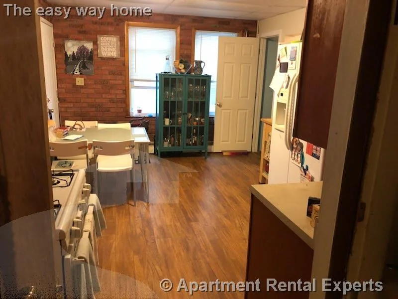 9 Lowell Ter, Magoun Square