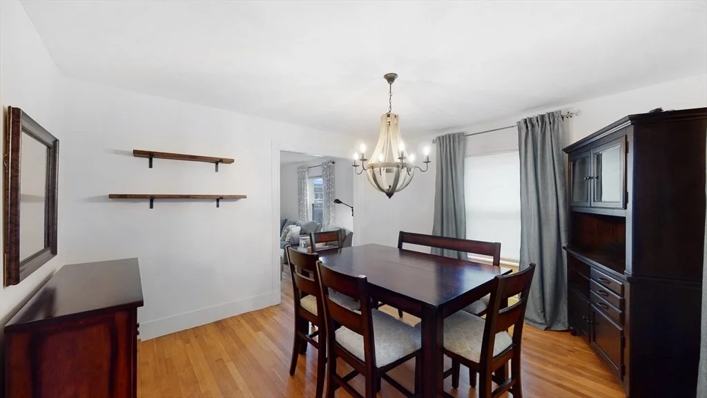 271 River Rd, Winthrop