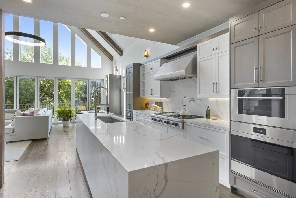 719 E 2nd St, South Boston