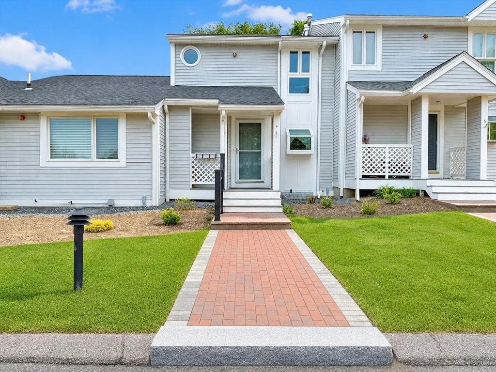 4 Alcott Circle, Taunton