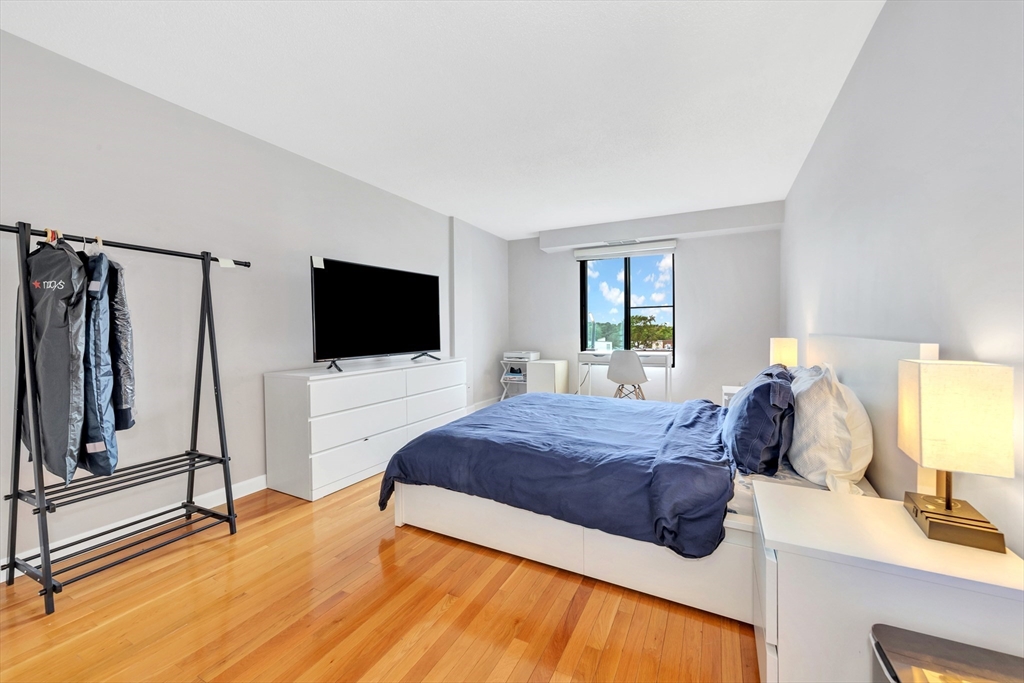 1580 Massachusettsave, Harvard Square