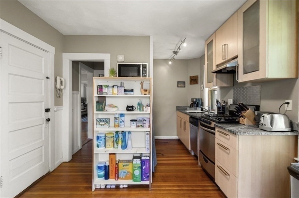 11-13 Phelps St, Salem