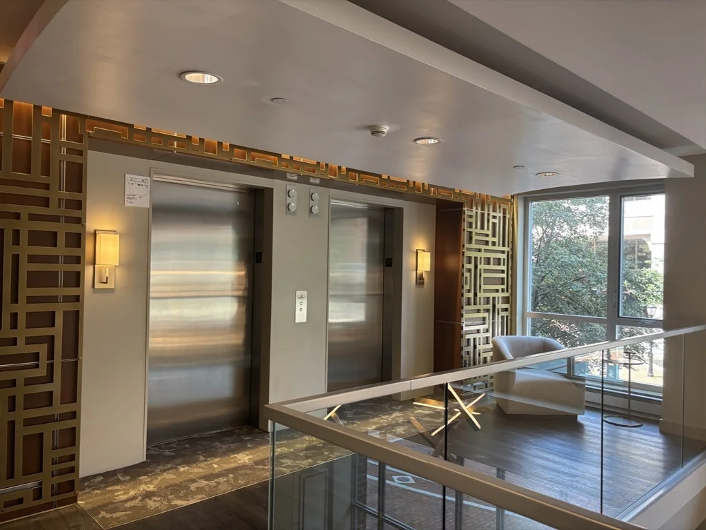 100 Station Landing, Wellington