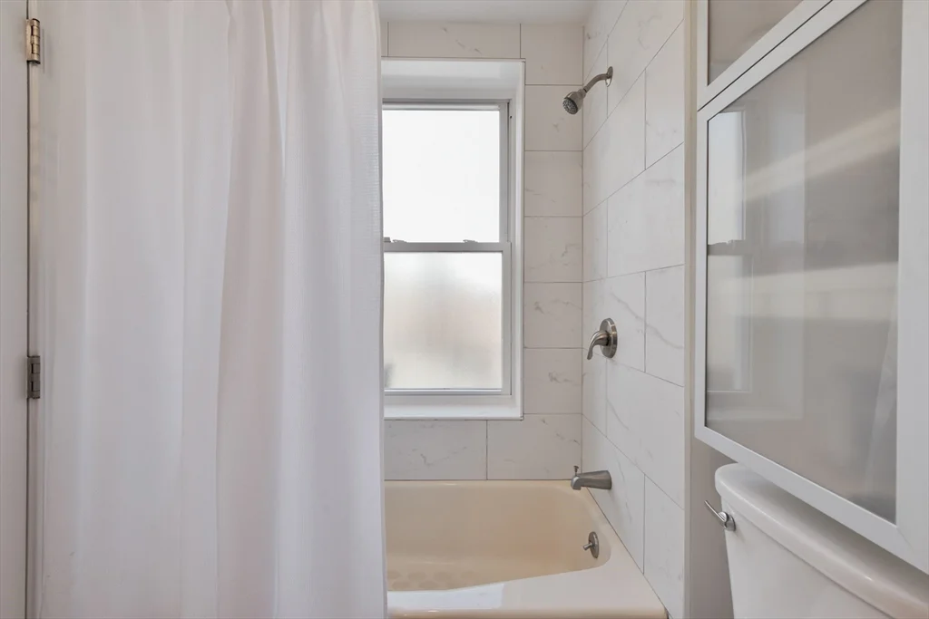 219 W Newton St, South End