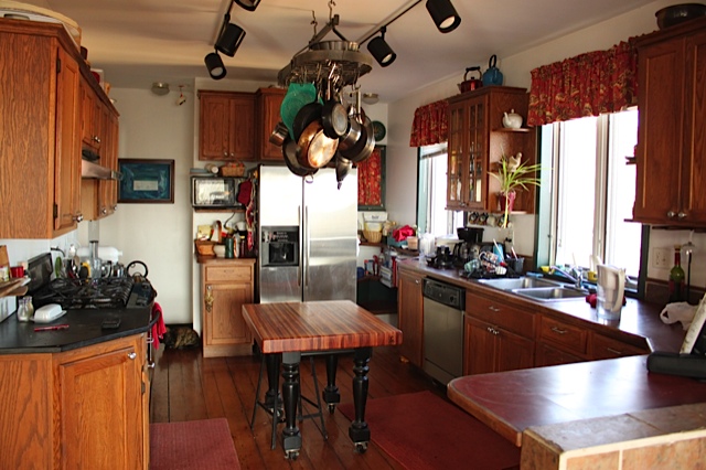 53 Lawn St, Mission Hill