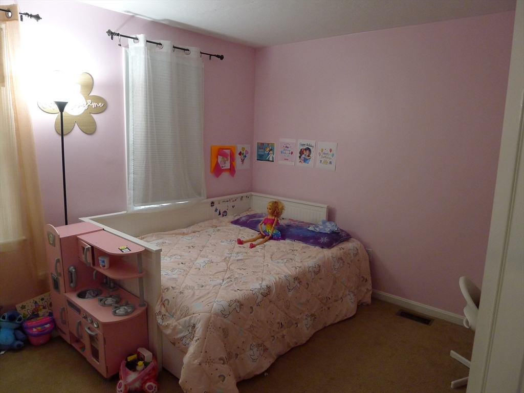 89 Brookdale, Shrewsbury