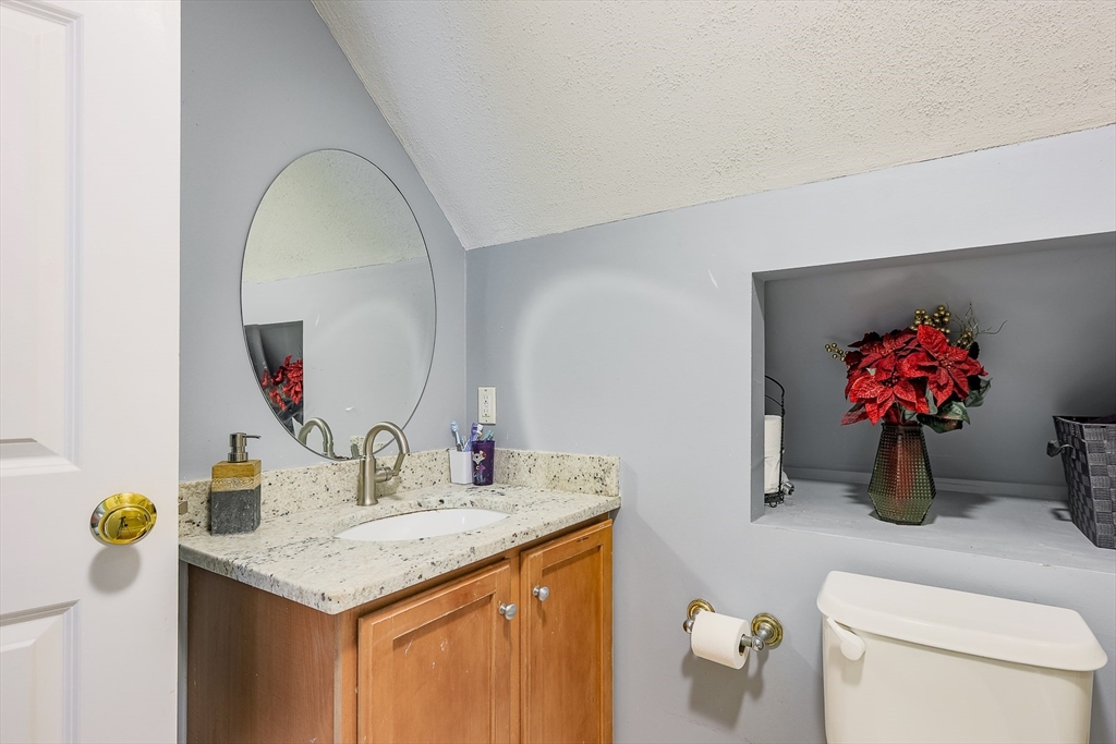 348 Osgood St, North Andover