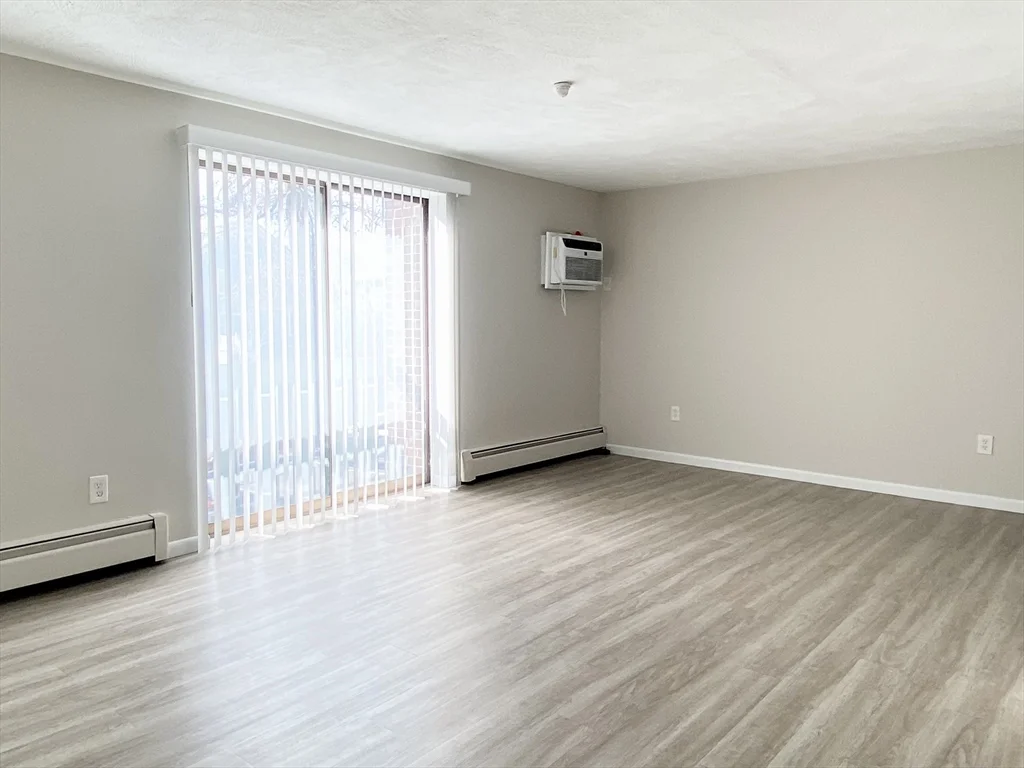 128 Salem St, Malden