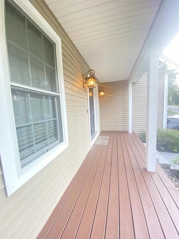 90 Cook Ln, Marlborough