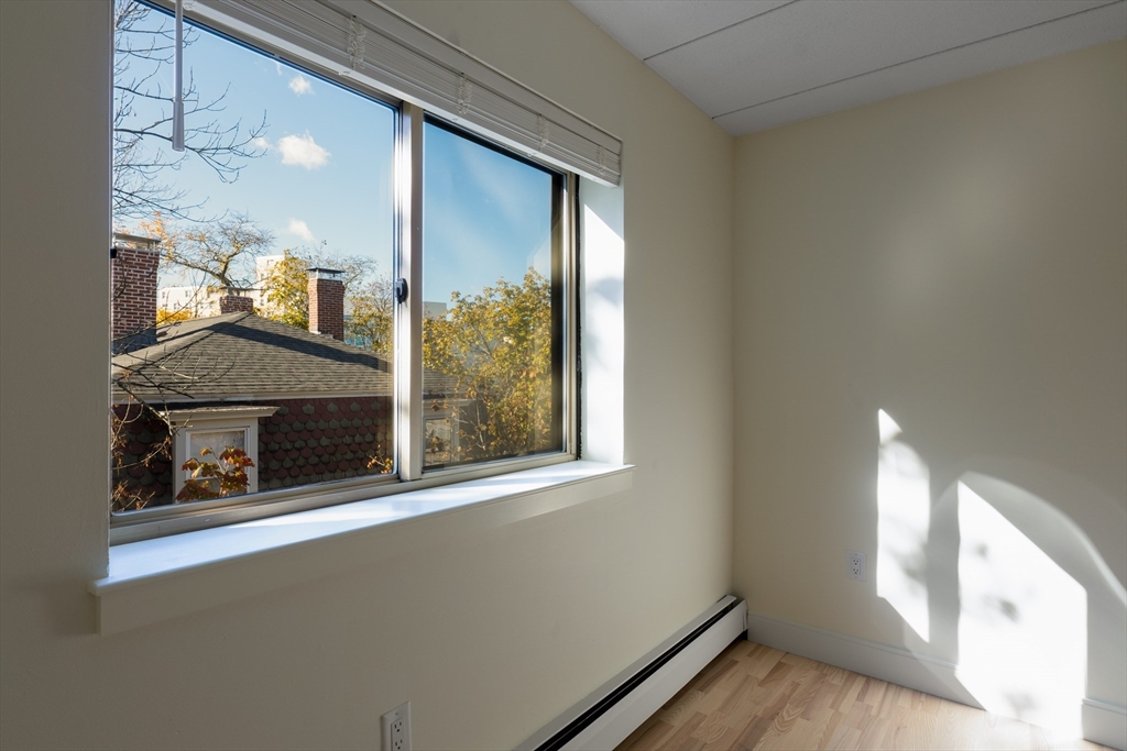 16 Trowbridge St, Mid-Cambridge