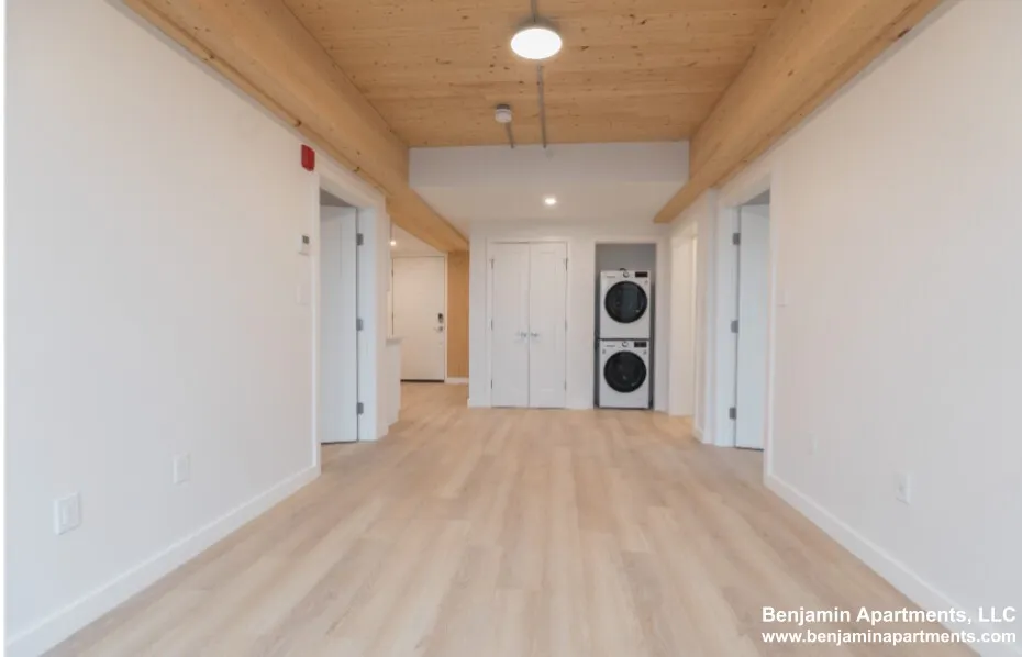 11 East Lenox St, Roxbury