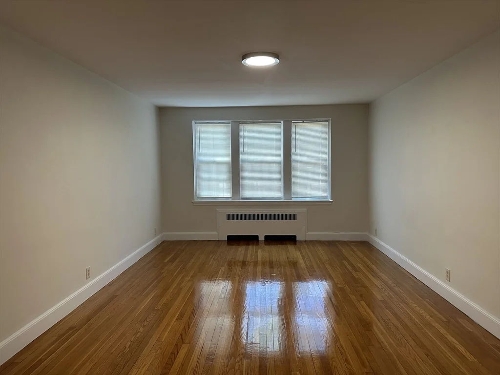 24 Concord Ave, Harvard Square
