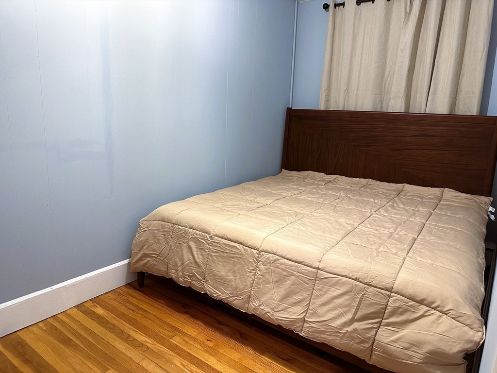 11 Aberdeen St, Fenway