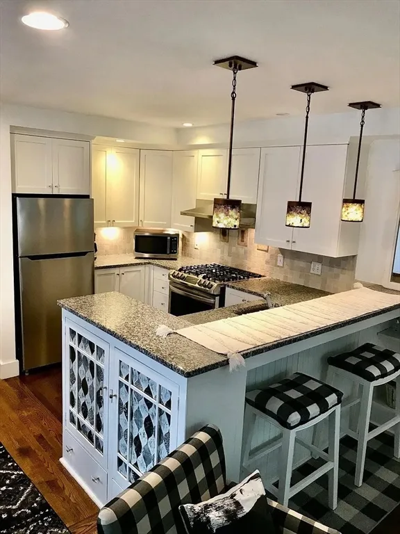 62 Cypress St, Emerson Gardens