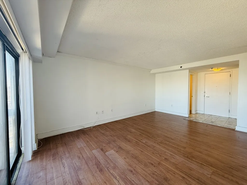 15 North Beacon St, Allston