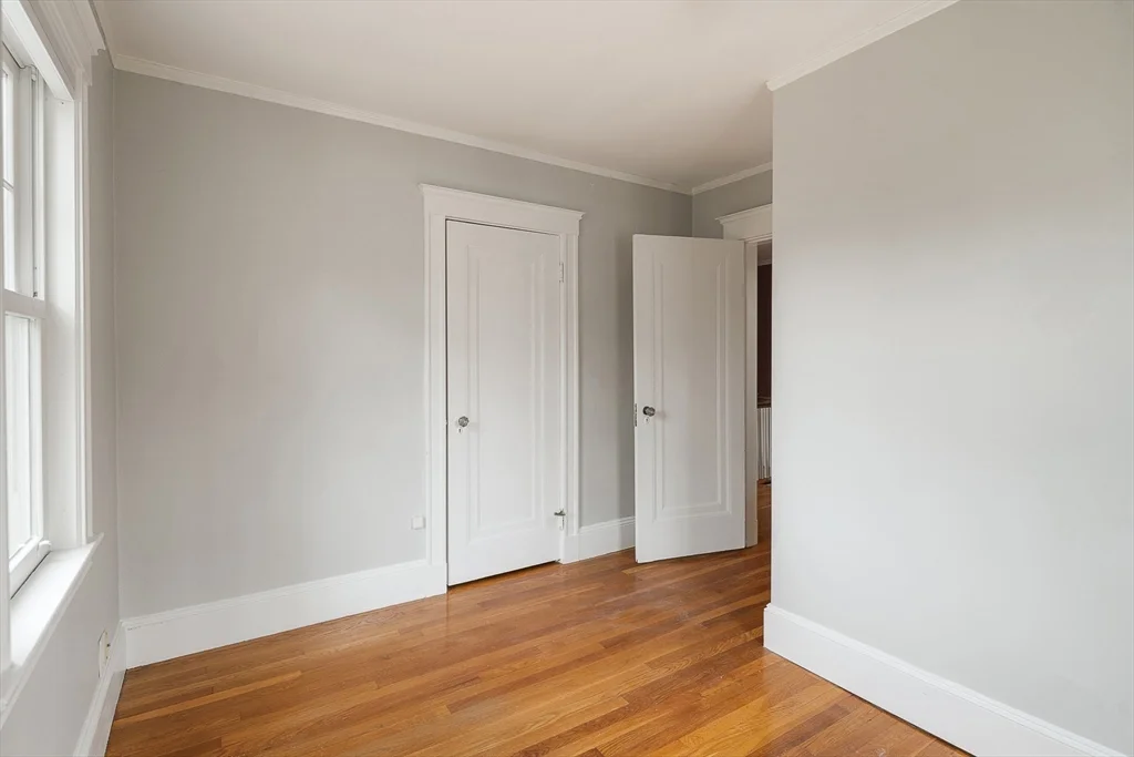 110 Leonard St, Belmont