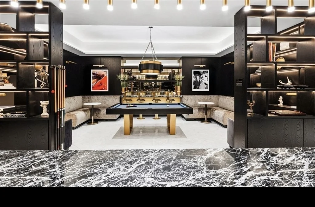 55 Lagrange, Downtown