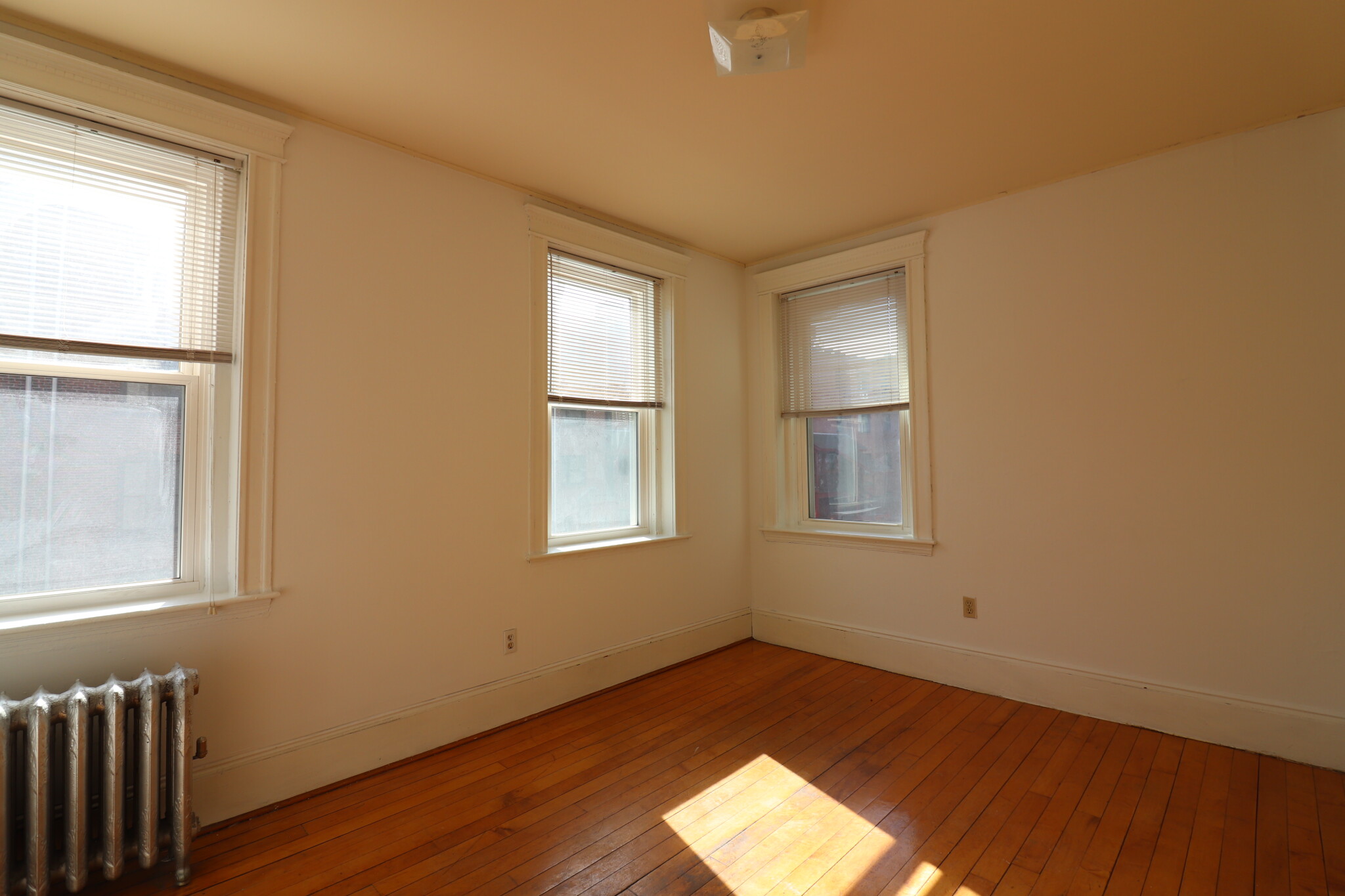 2 bed, 1 bath apartment for rent at 46 Westland Ave Unit 12A, Fenway — photo 4 of 13