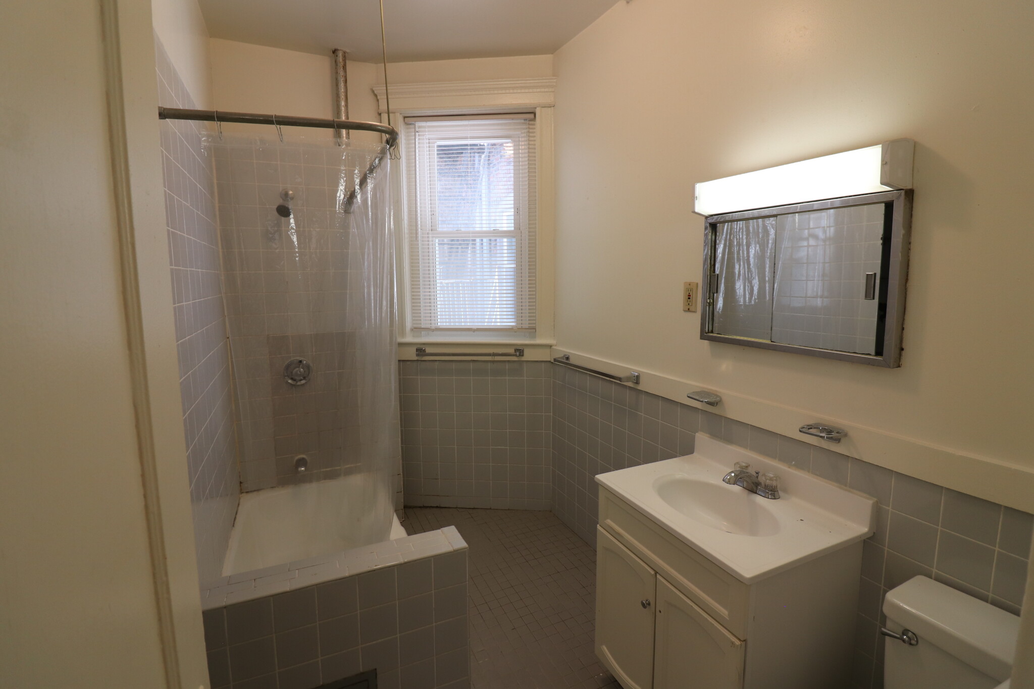 2 bed, 1 bath apartment for rent at 46 Westland Ave Unit 12A, Fenway — photo 8 of 13