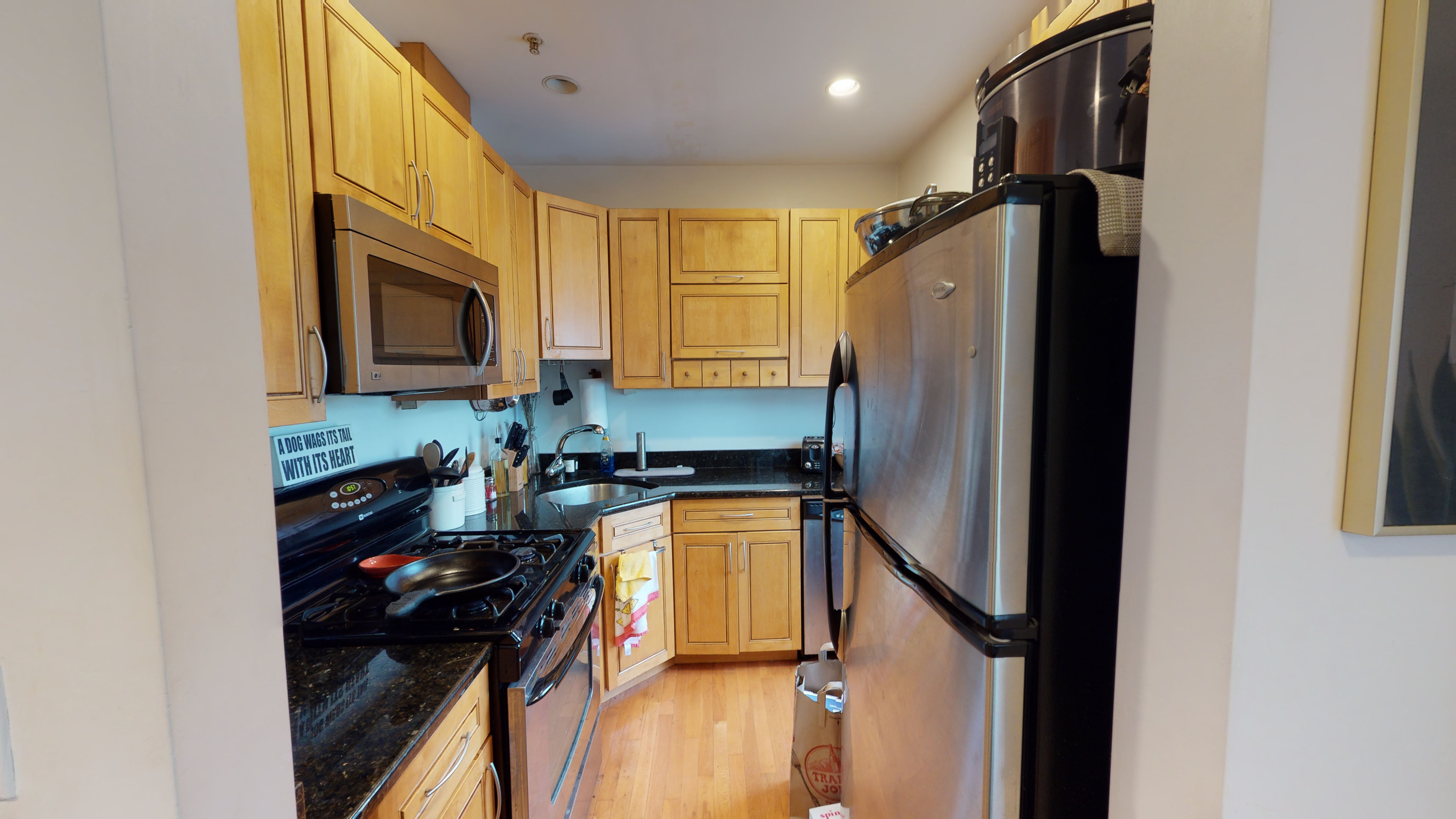 2 bed, 1.5 bath apartment for rent at 46 Lincoln St Unit 2R, Brighton — photo 3 of 8