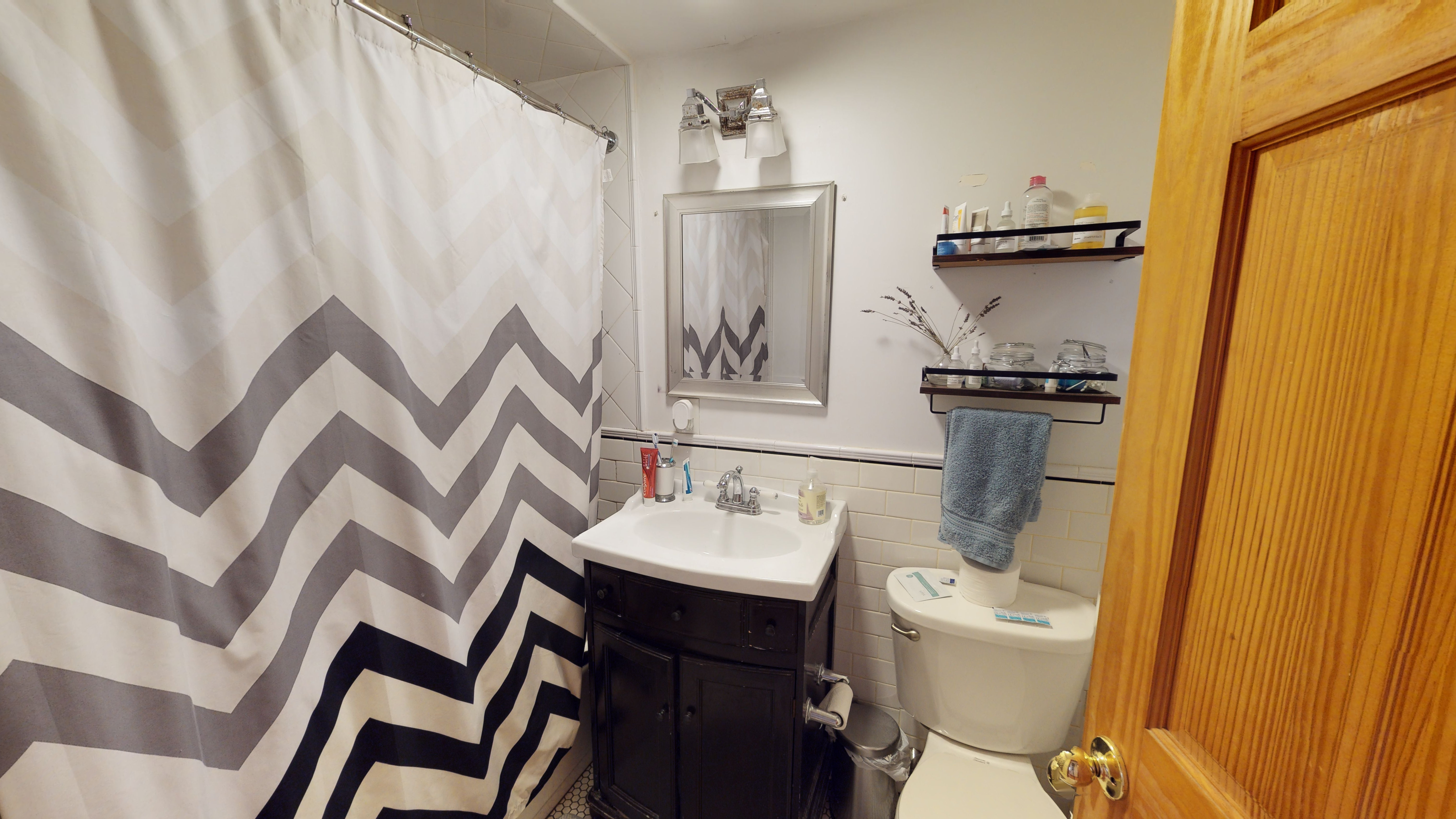 2 bed, 1.5 bath apartment for rent at 46 Lincoln St Unit 2R, Brighton — photo 5 of 8