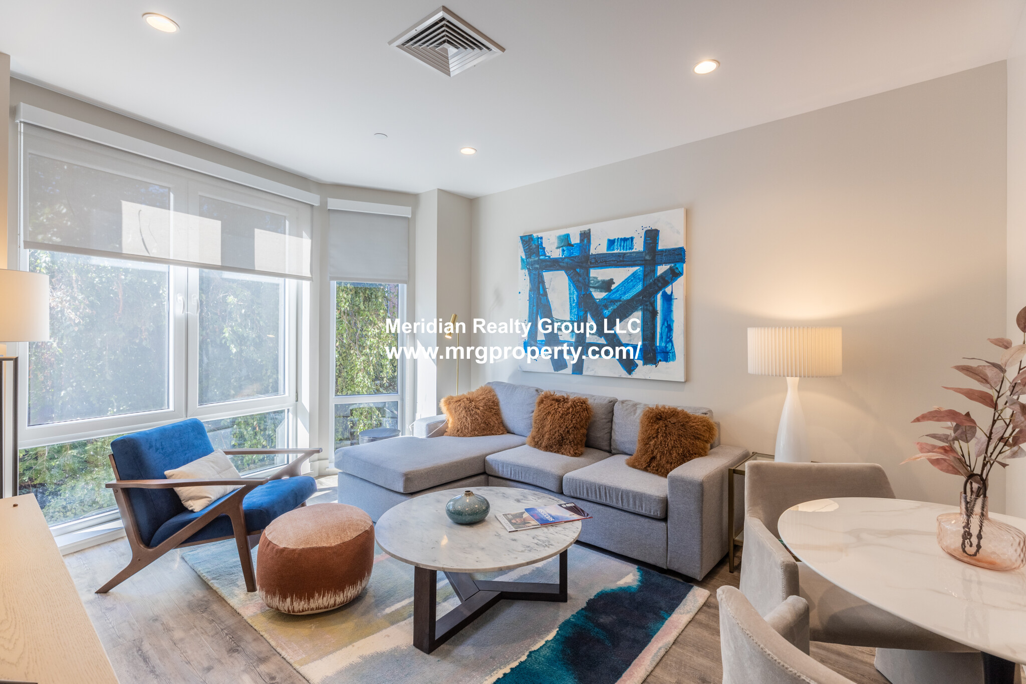 2 bed, 2 bath apartment for rent at 9502 Saint Alphonsus, Unit 2, Mission Hill — photo 4 of 6