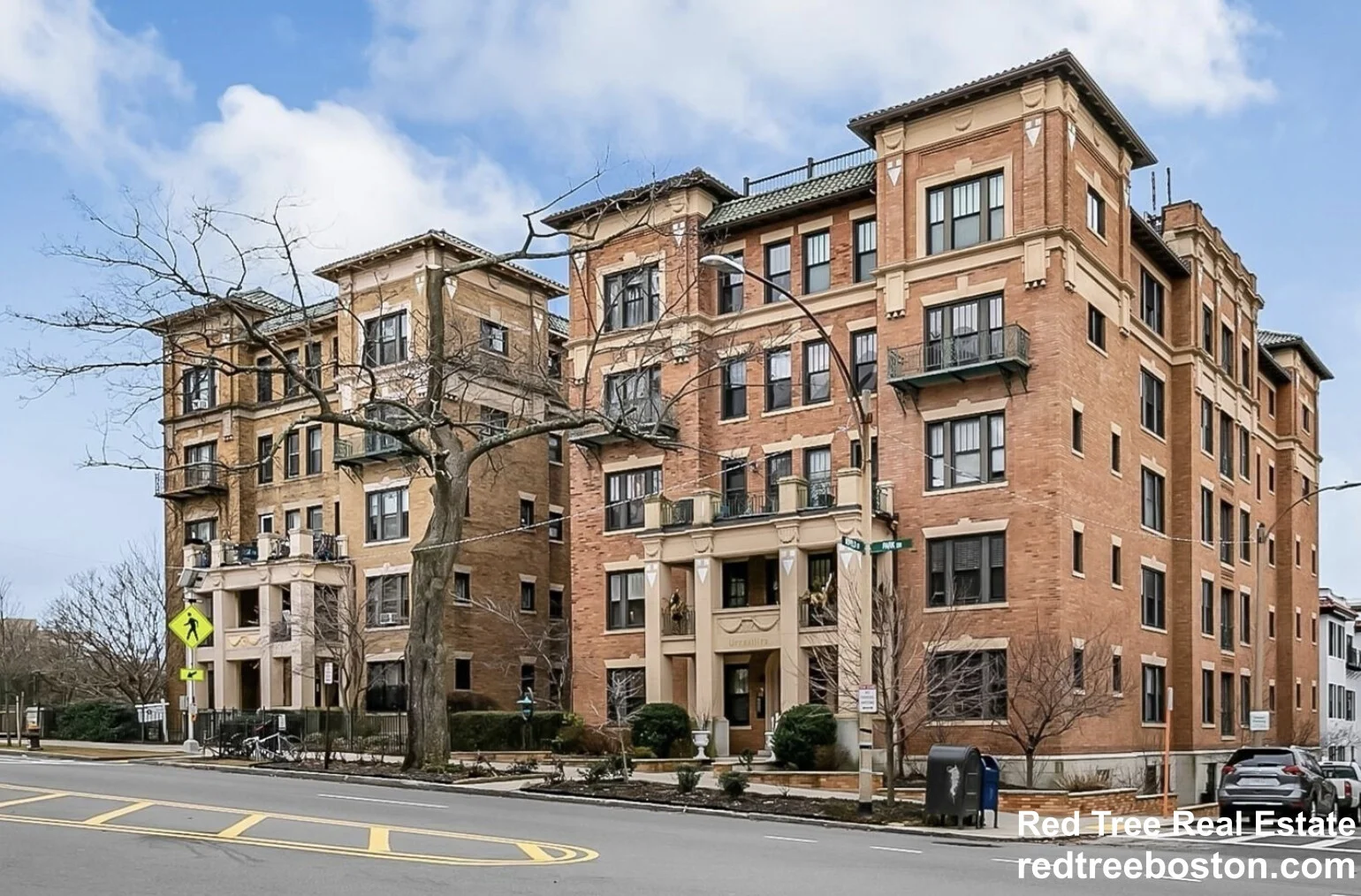 452 Park Dr, Fenway