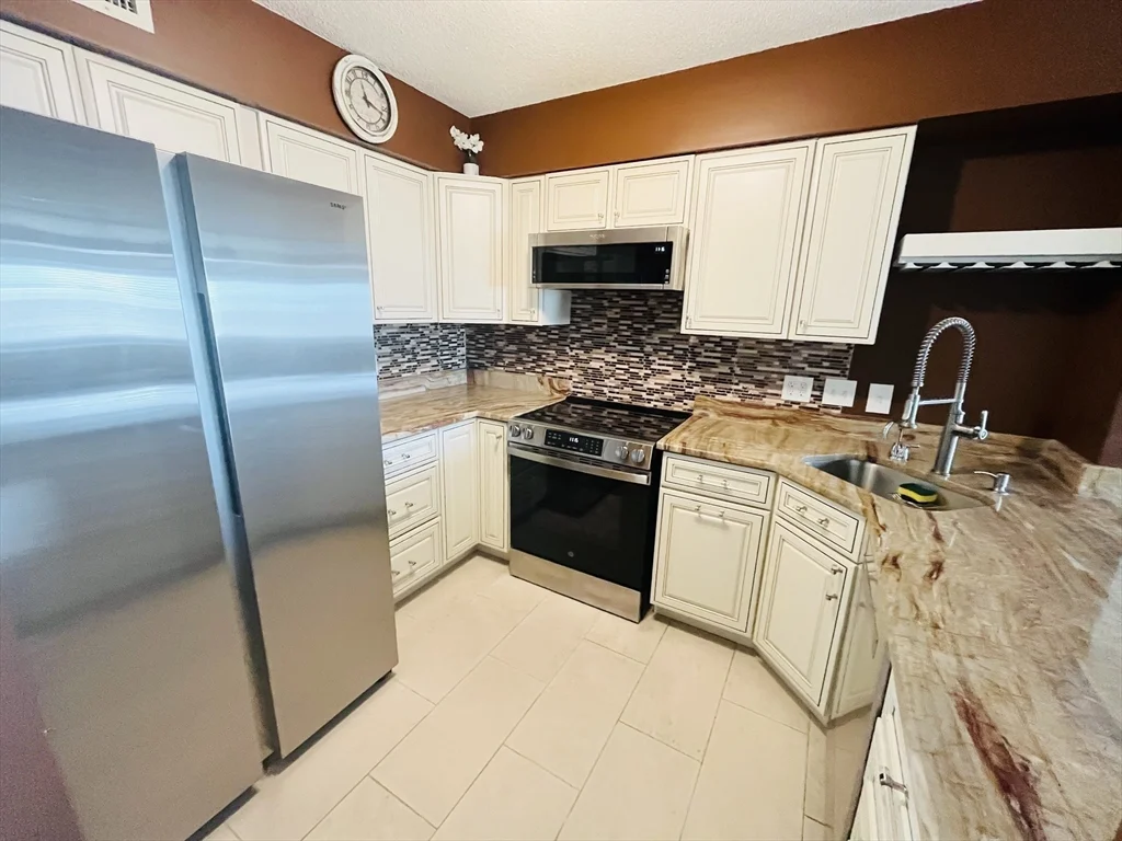 50 South Common St, Lynn