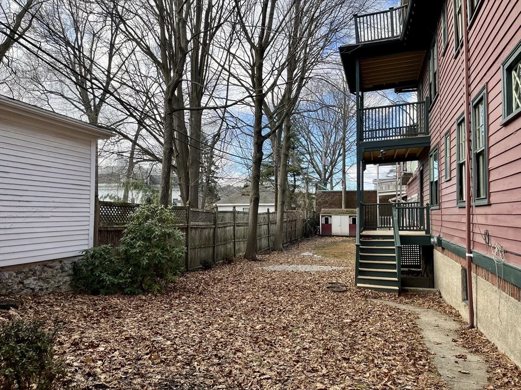 32 Goodrich Rd, Jamaica Plain