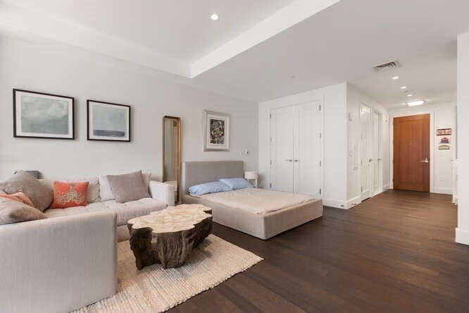 50 Liberty Dr, Seaport District