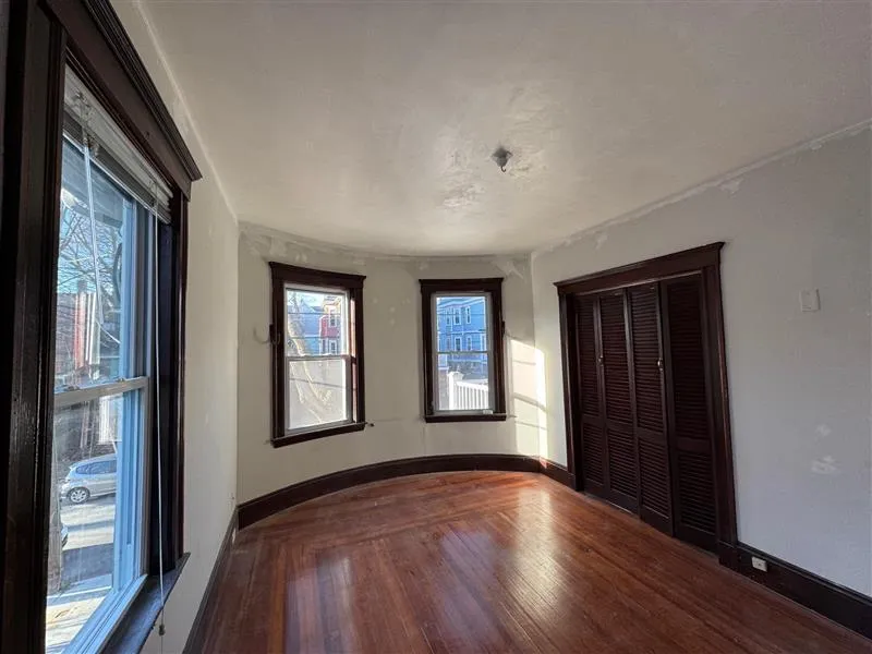 62 Liberty Ave, Powder House Square