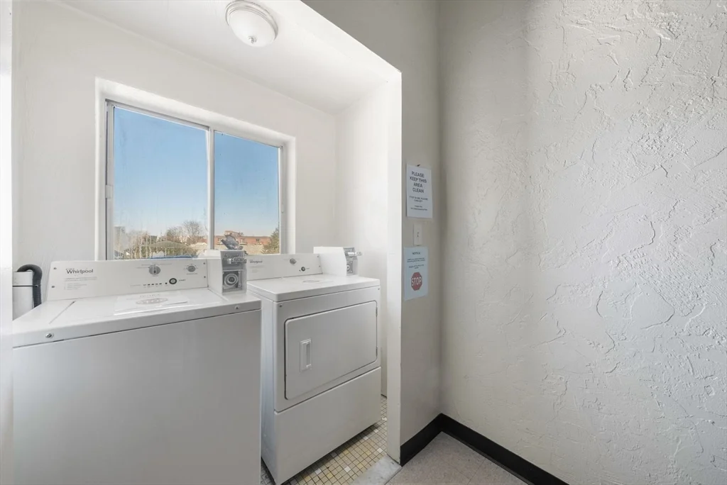 22 Irving St, Glendale