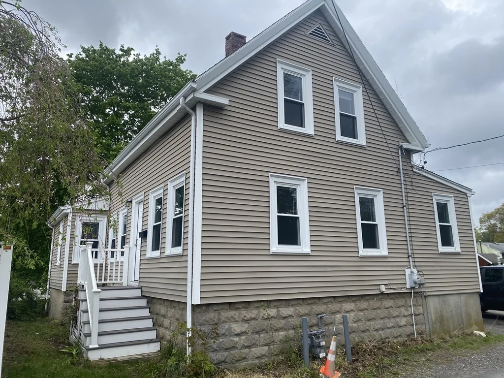75 Deering Sq, Rockland