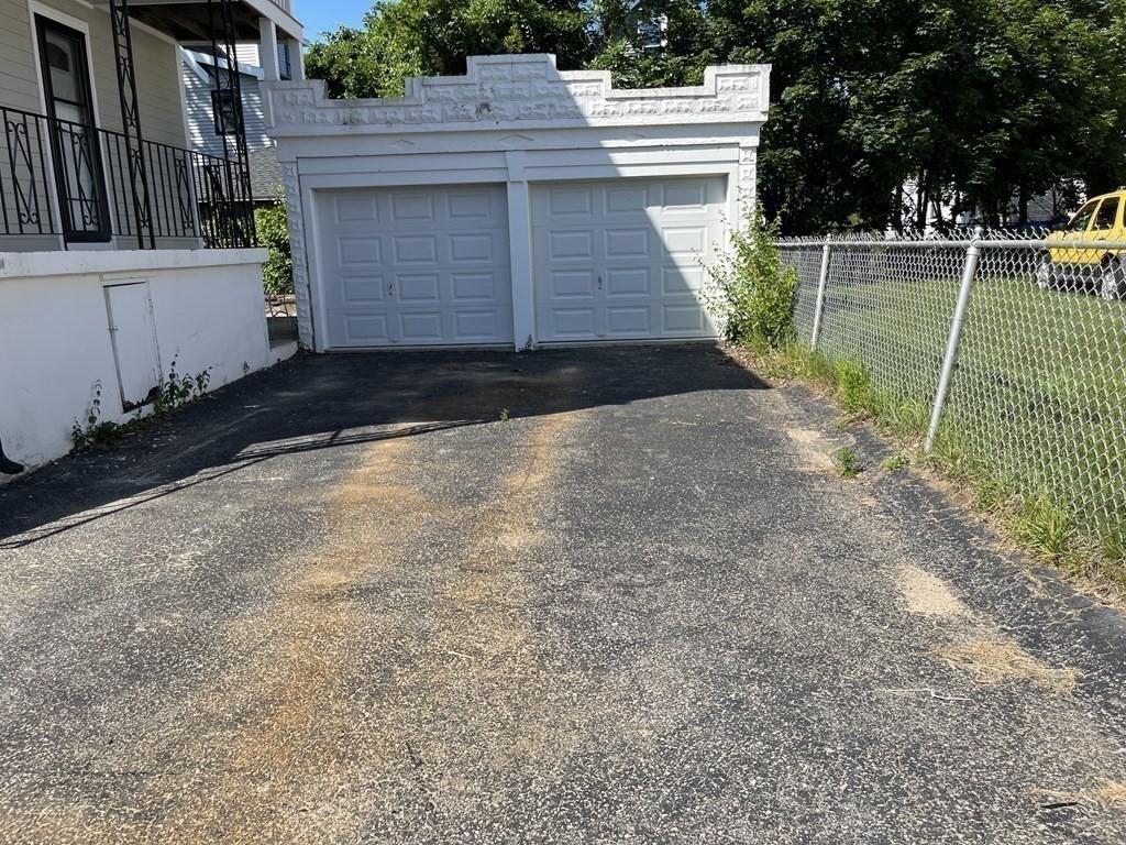 8 Lyman Ave, Medford