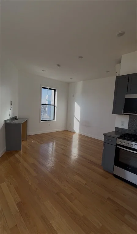 52 Washington Ave, Chelsea