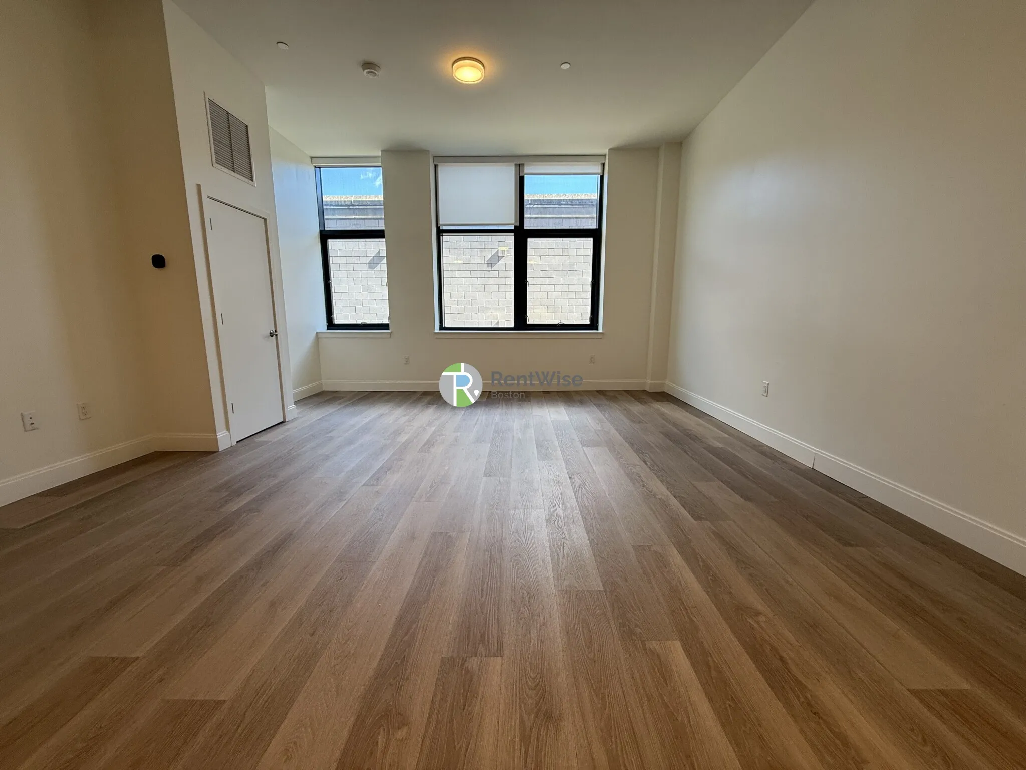 1079 Commonwealth Ave, Allston