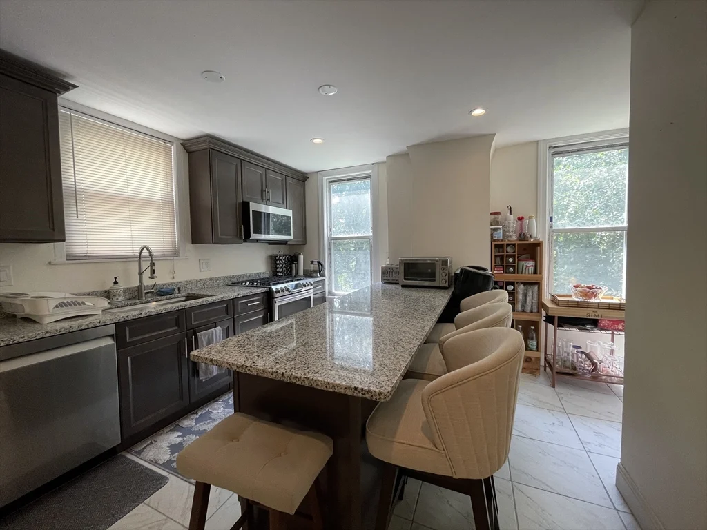 11 Bowdoin Ave, Dorchester