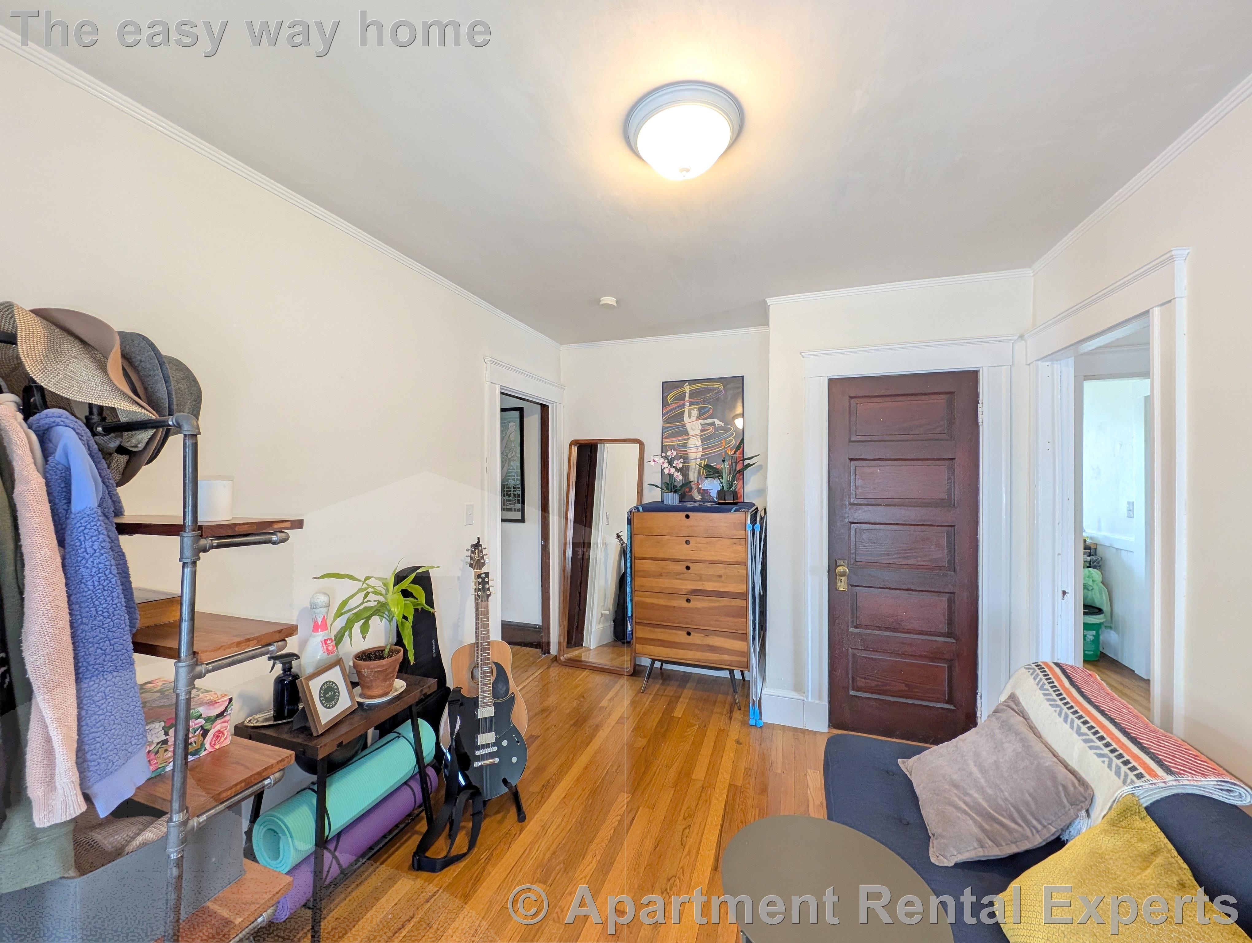 998 Broadway, Davis Square