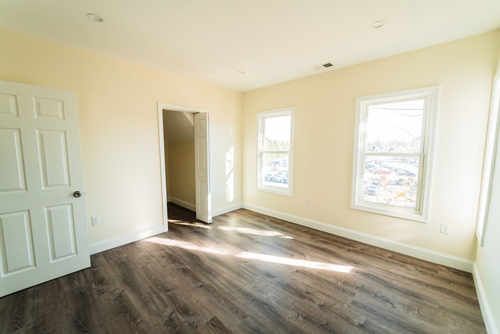 340 East Main St, East Brookfield