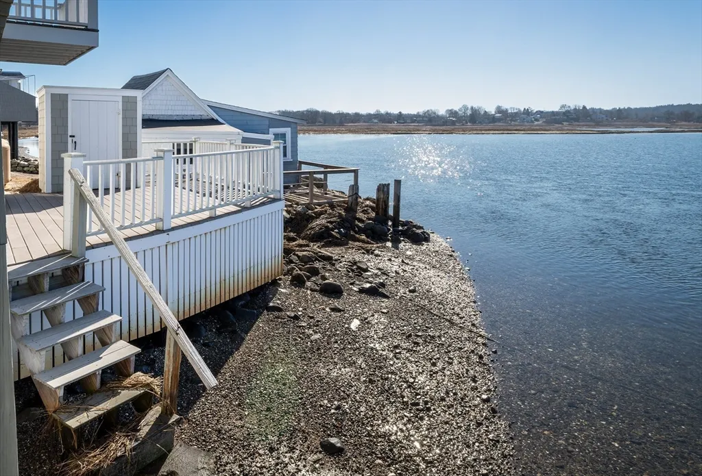 33 Eagle Hill Rd, Great Neck