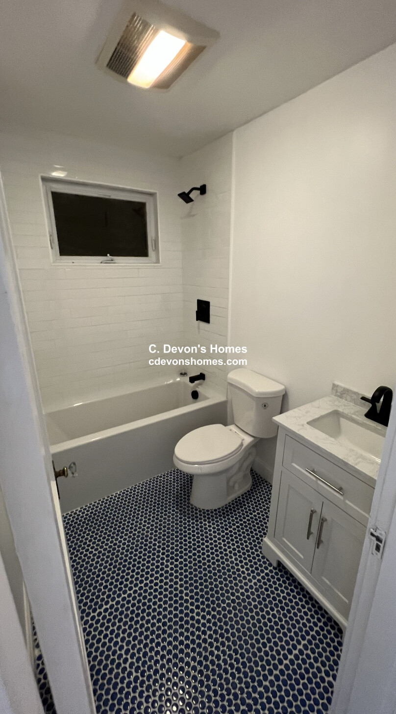 953 Shirley St, Winthrop