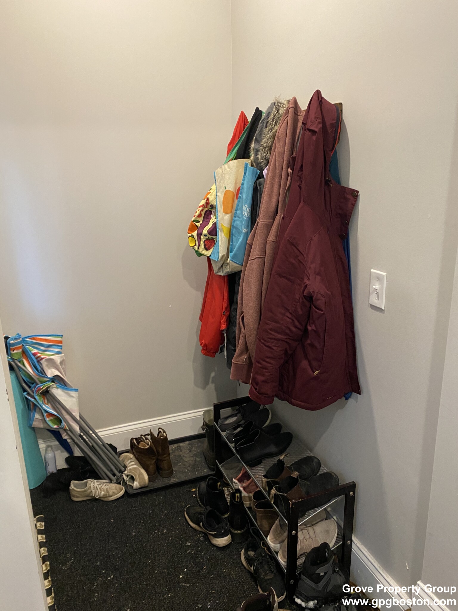 71 Hillside St, Mission Hill