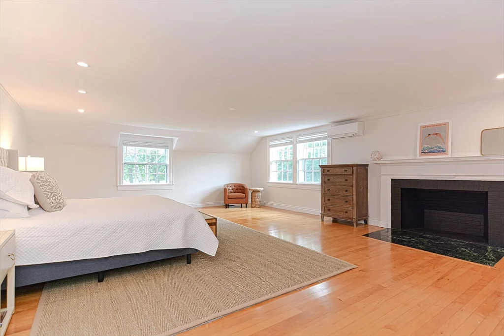 135 Bridge St, Manchester